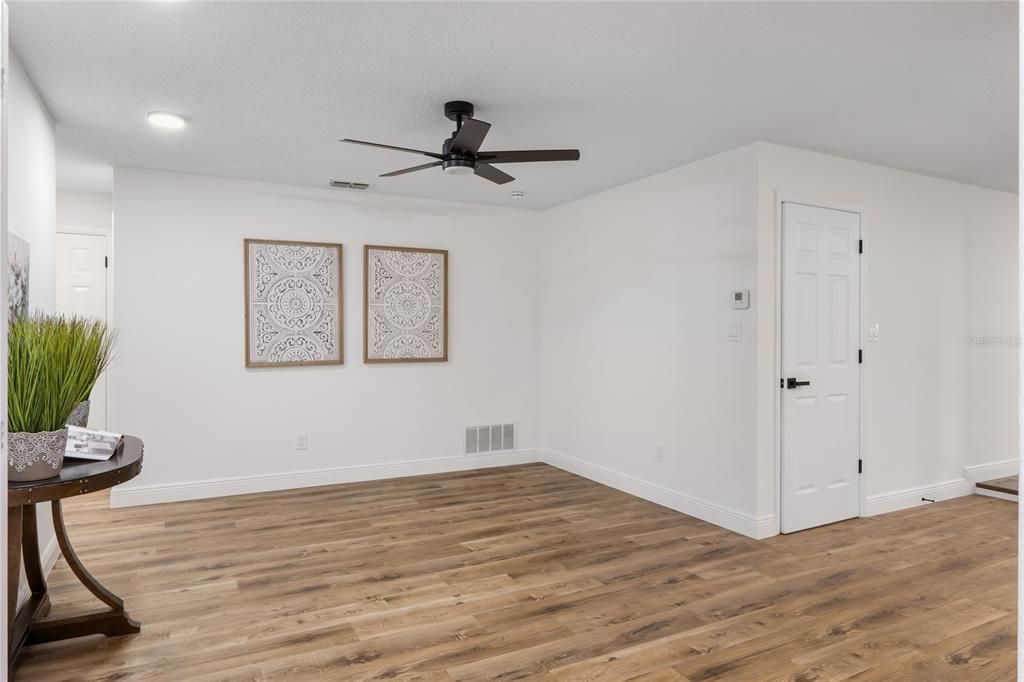 Empty room, Interior, Recessed Lighting, Wood Texture Flooring