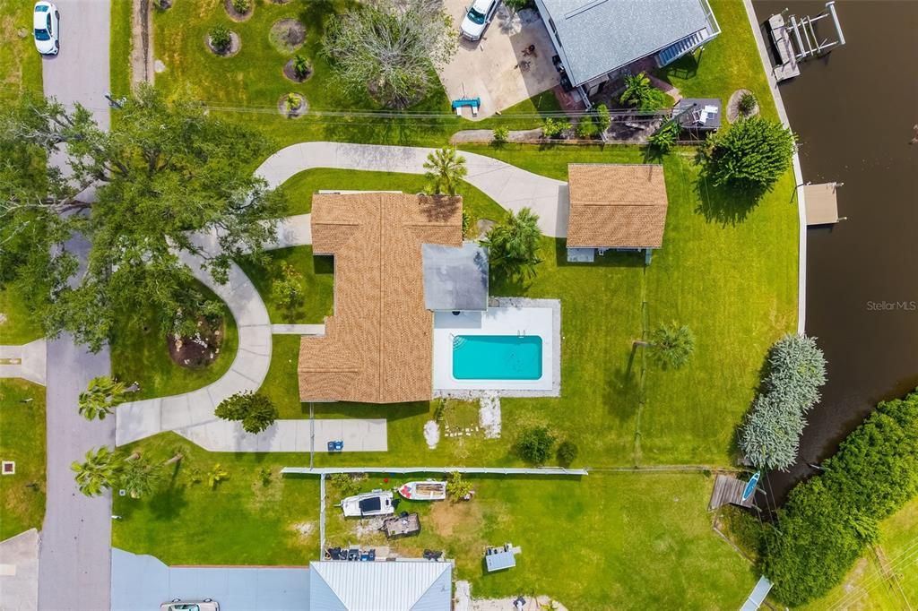 Exterior, Drone