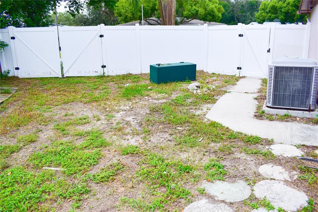 Backyard, Exterior