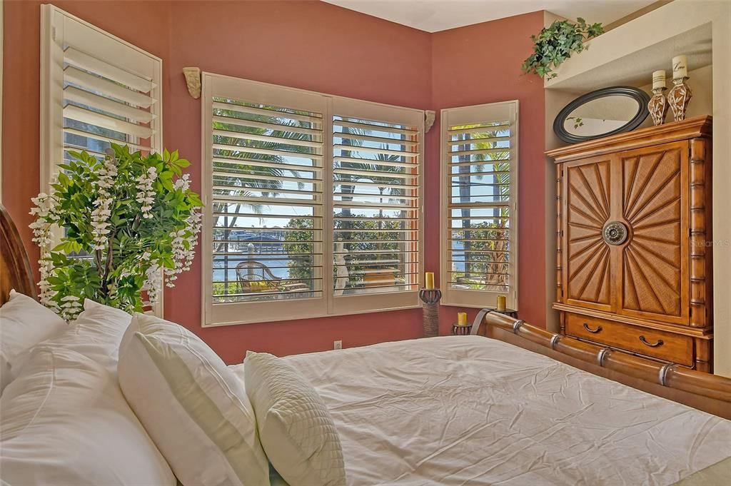 Bedroom, Interior, Water