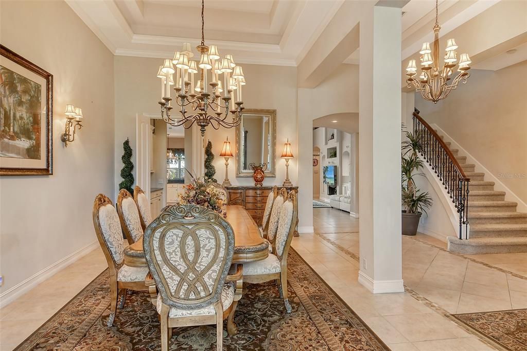 Chandelier, Dining room, Interior
