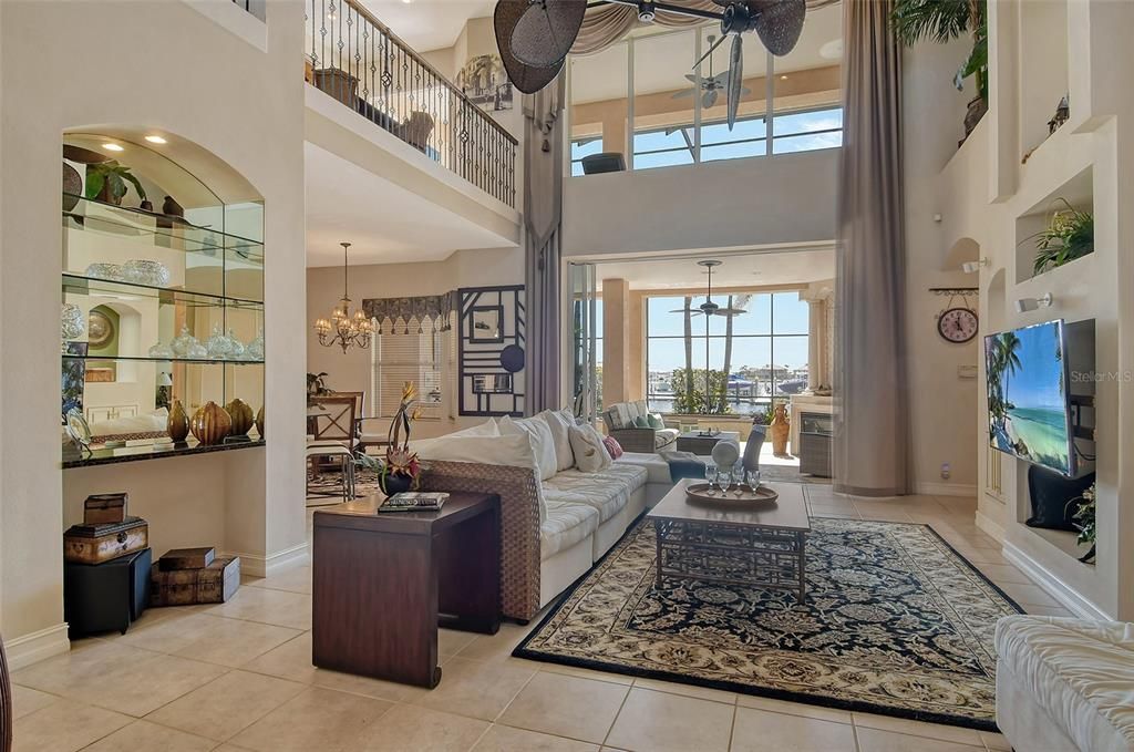 Chandelier, Dining room, Interior, Living room