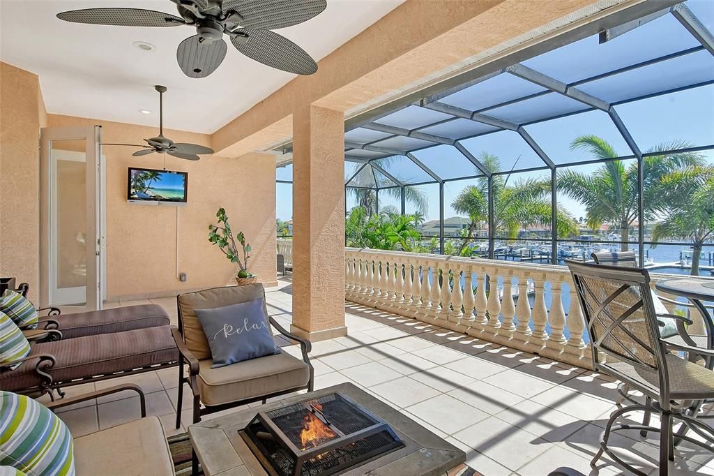 Glass Ceilings, Interior, Sun Room, Water