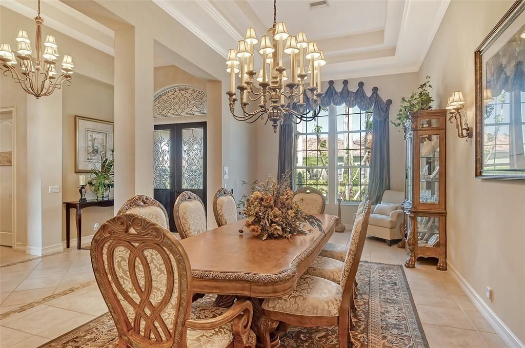 Chandelier, Dining room, Interior