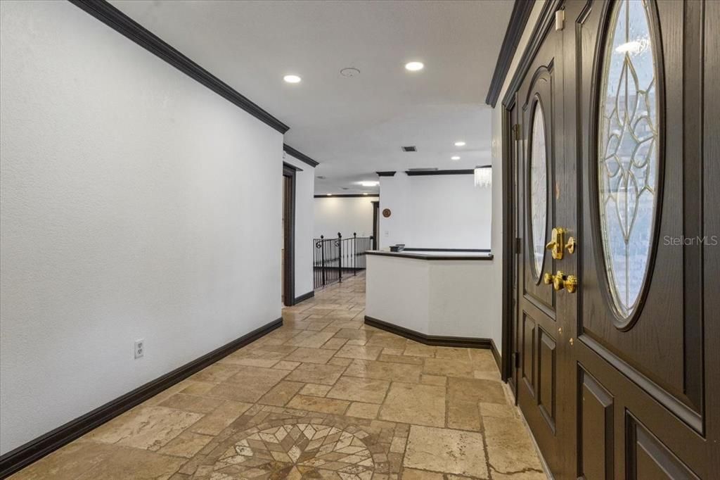 Interior, Projection Screen, Recessed Lighting