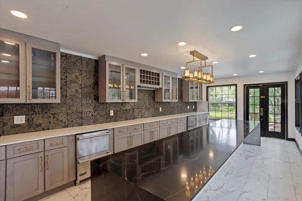 Chandelier, Interior, Kitchen, Marble, Recessed Lighting, Stainless Steel Appliances
