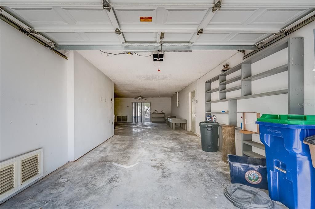 Garage, Interior