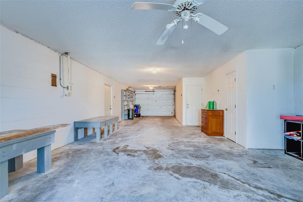 Garage, Interior