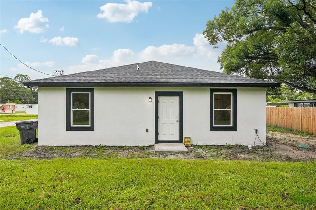 Exterior, Facade, Ranch