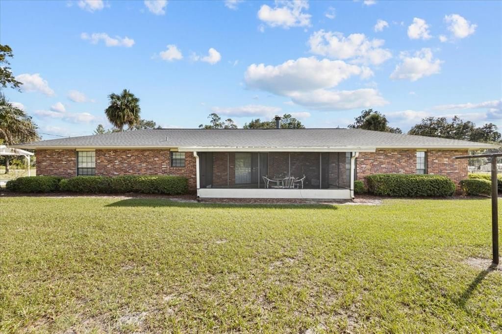 Backyard, Exterior, Facade, Brick Facade, Ranch