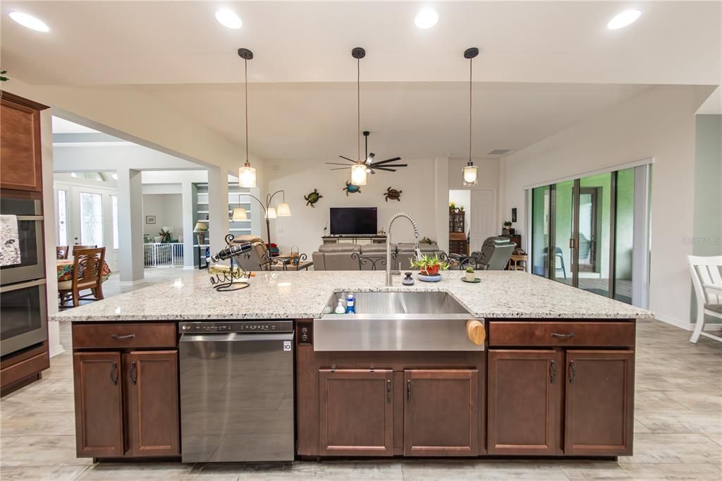 Dining room, Interior, Kitchen, Marble, Pendant Lights, Recessed Lighting, Stainless Steel Appliances