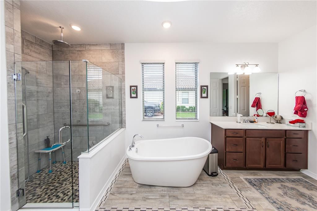 Bathroom, Dual Sink Vanities, Free Standing Baths, Glass Shower, Interior, Recessed Lighting