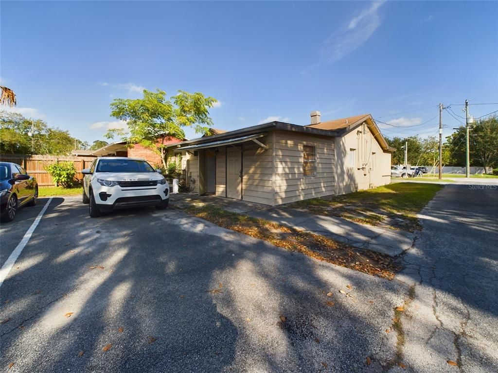 Detached Garage, Exterior