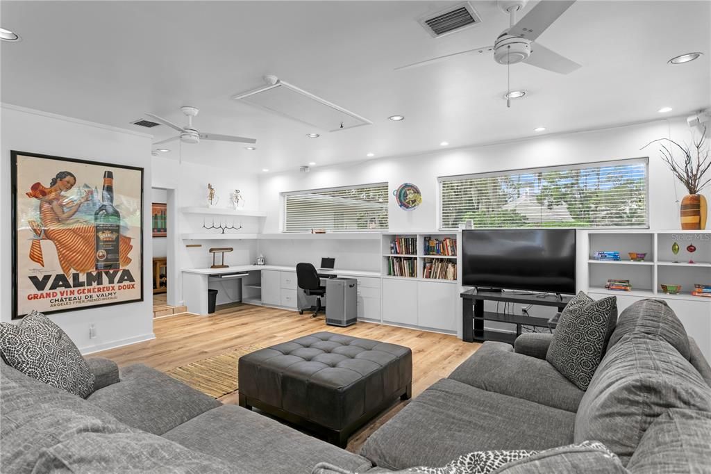 Home Office, Interior, Living room, Recessed Lighting, Wood Texture Flooring
