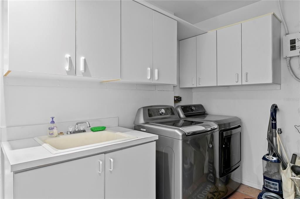 Interior, Washer