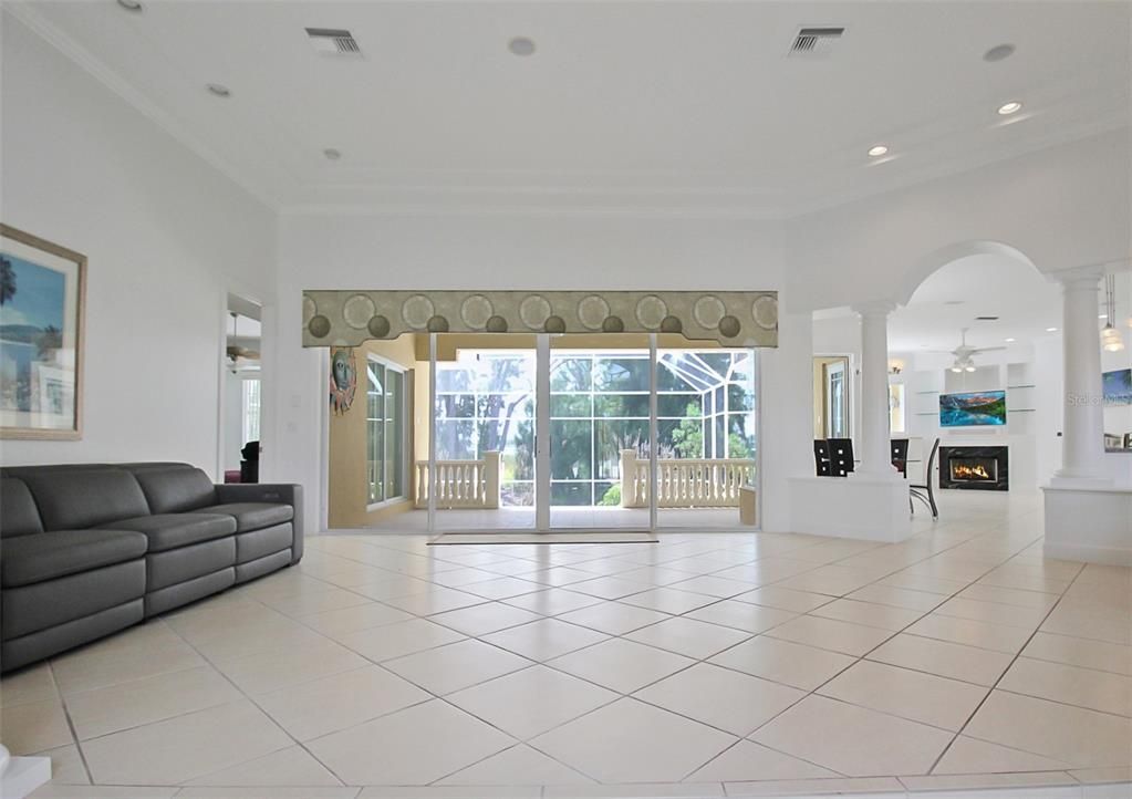 Fireplace, Interior, Recessed Lighting