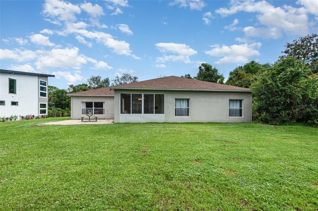 Backyard, Exterior