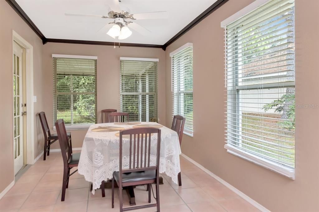 Dining room, Interior
