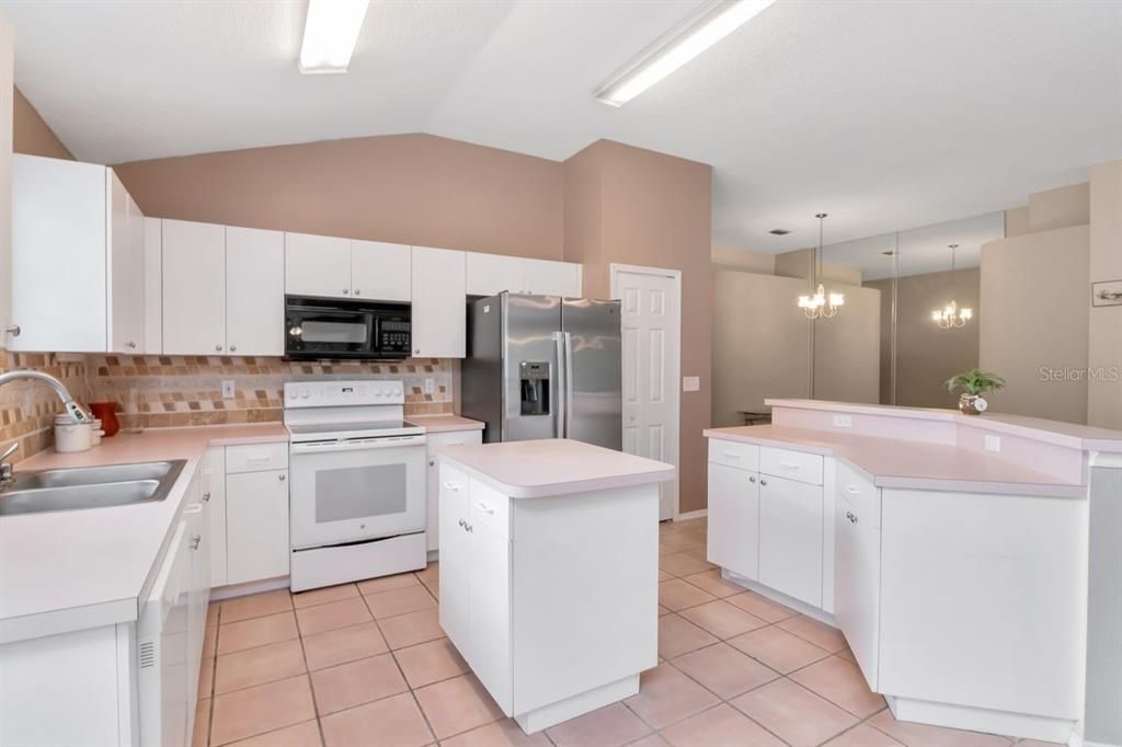 Interior, Kitchen, Pendant Lights, Stainless Steel Appliances