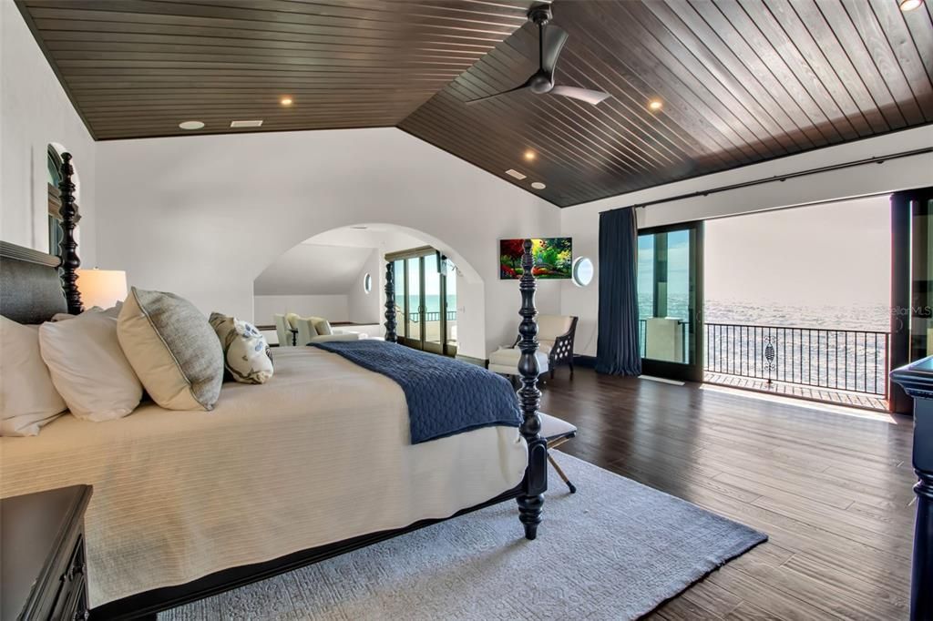 Bedroom, Interior, Recessed Lighting, Wooden Ceilings, Wood Texture Flooring