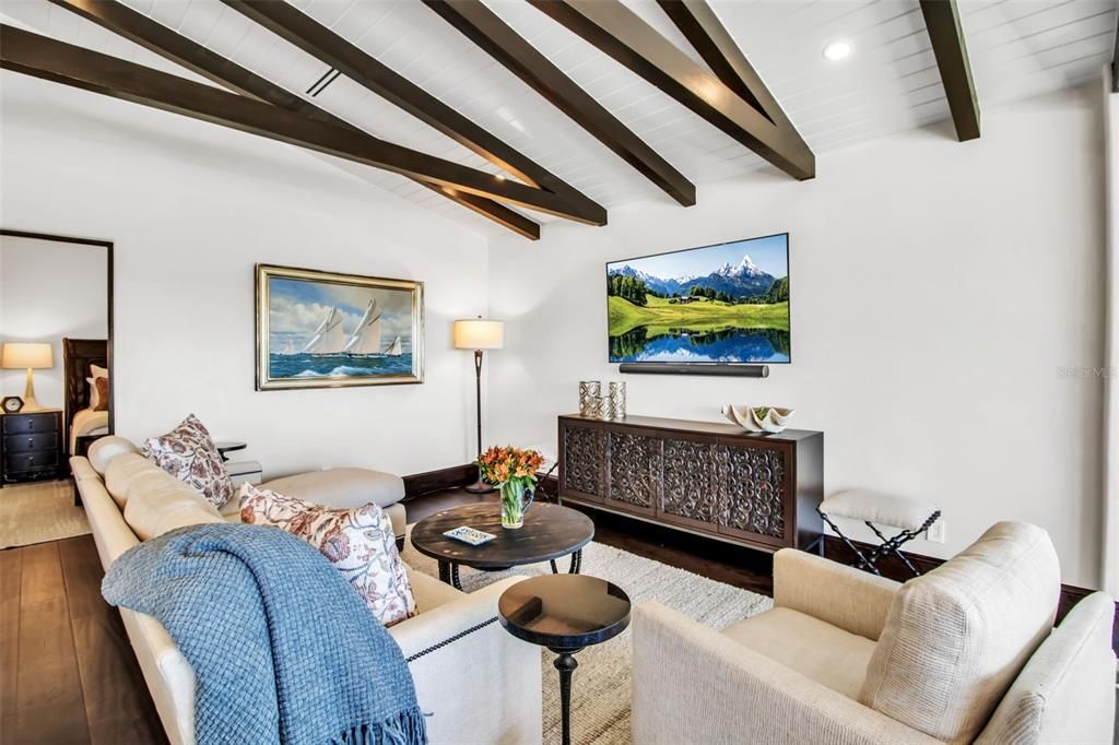 Interior, Living room, Recessed Lighting, Wooden Beams, Wood Texture Flooring