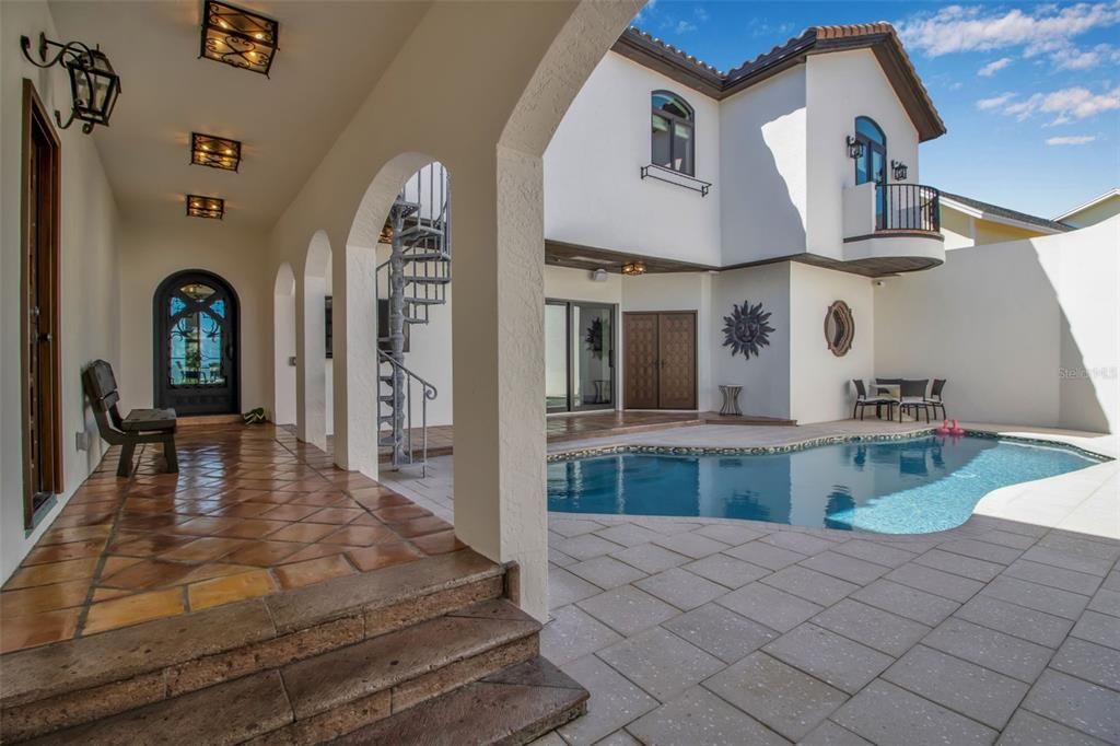 Exterior, Pool