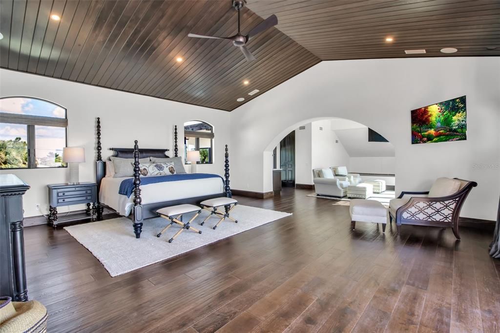 Bedroom, Interior, Recessed Lighting, Wooden Ceilings, Wood Texture Flooring