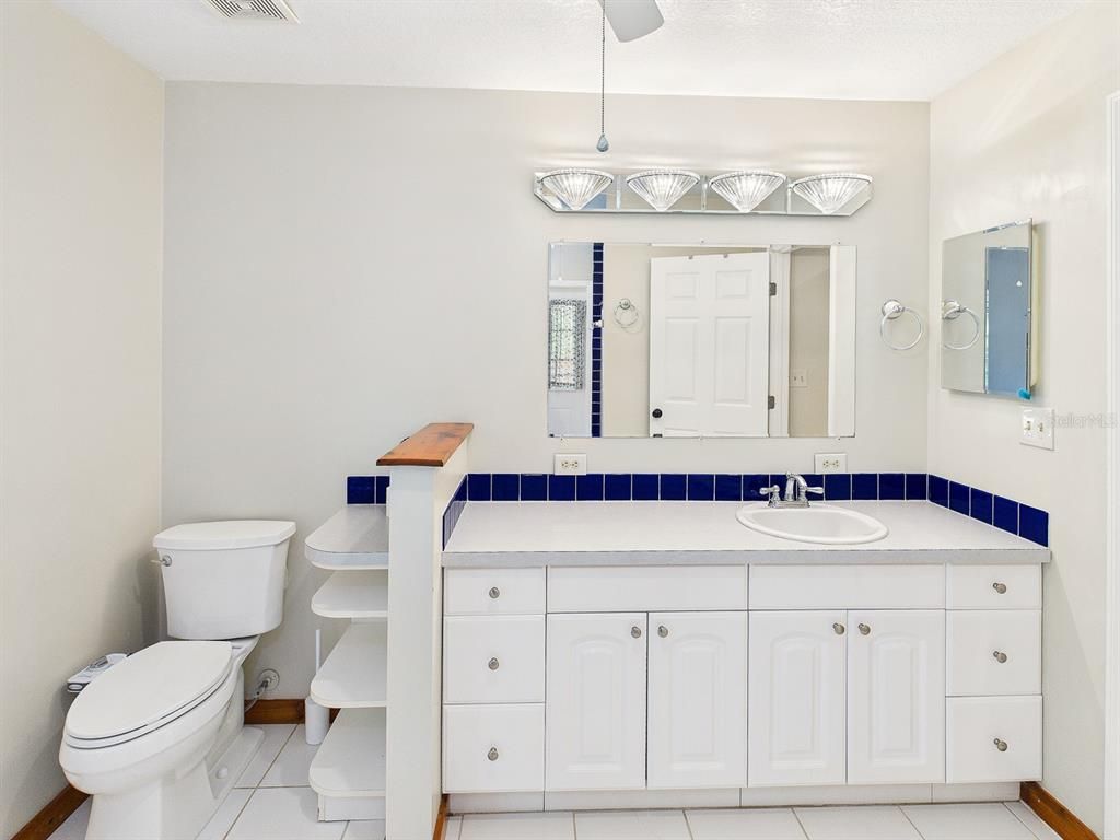 Bathroom, Interior, Tile Countertops
