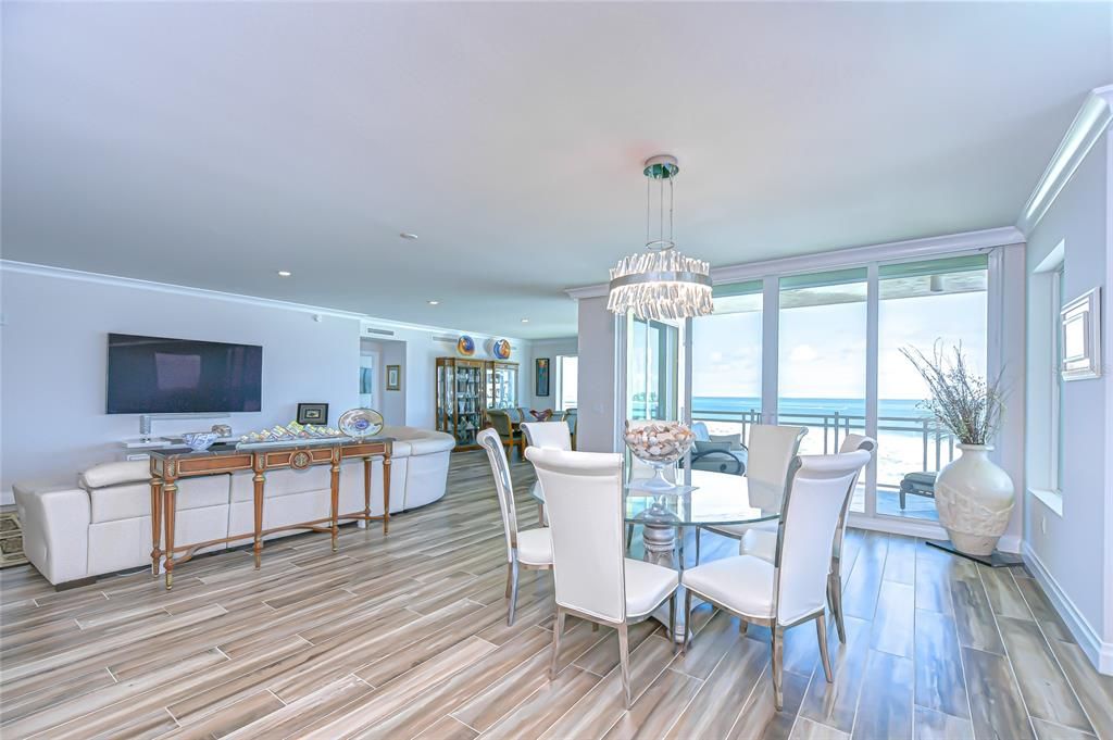 Chandelier, Dining room, Interior, Living room, Recessed Lighting, Water, Wood Texture Flooring