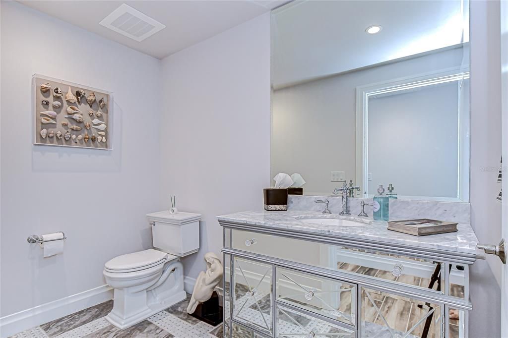 Bathroom, Interior, Recessed Lighting