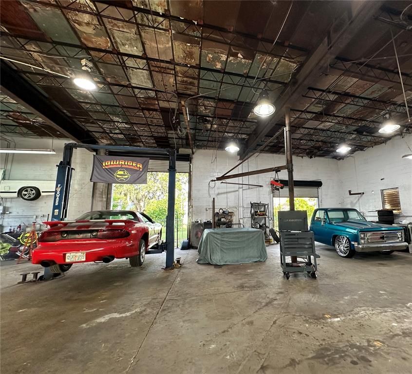 Garage, Interior, Recessed Lighting