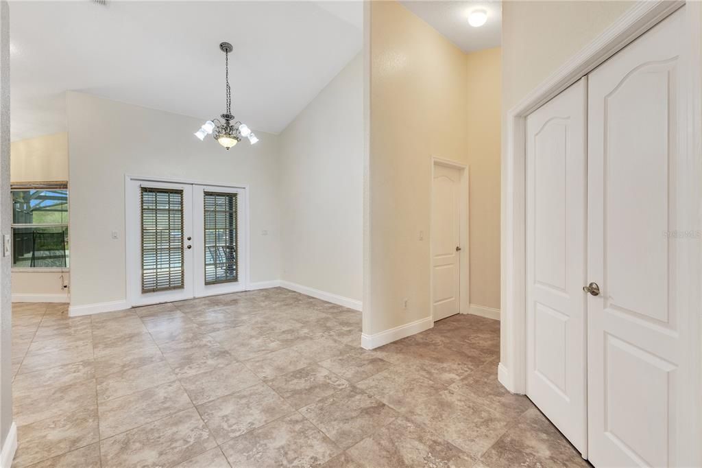 Chandelier, Empty room, Interior, Pendant Lights