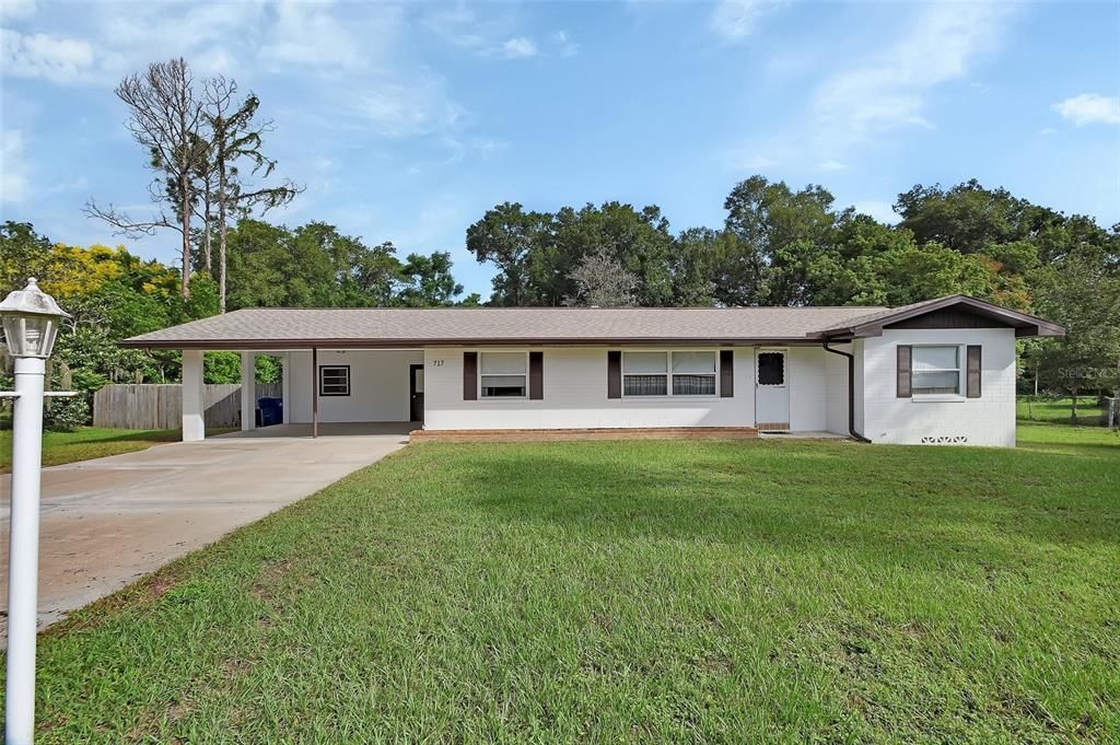 Backyard, Exterior, Facade, Ranch