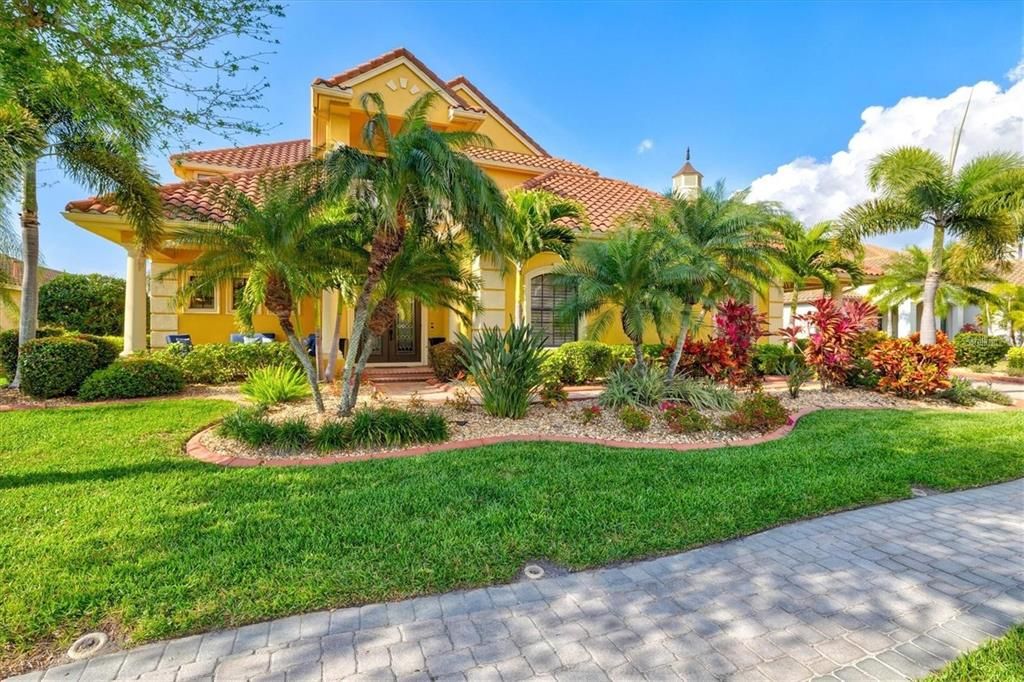 Backyard, Exterior, Facade, Mediterranean