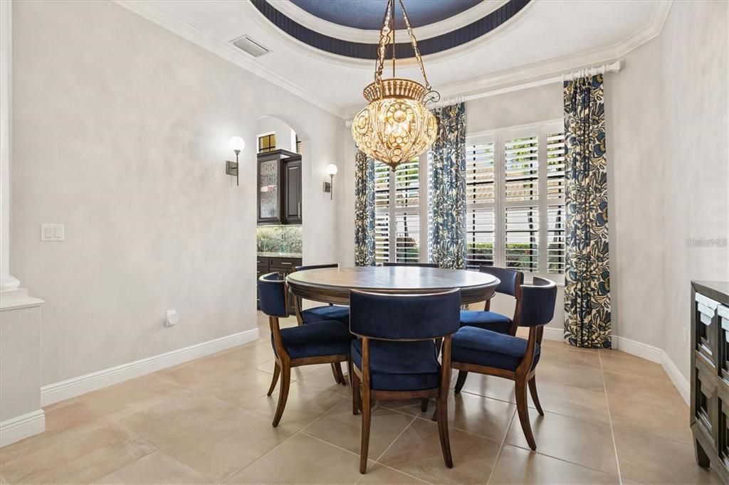 Chandelier, Dining room, Interior, Pendant Lights