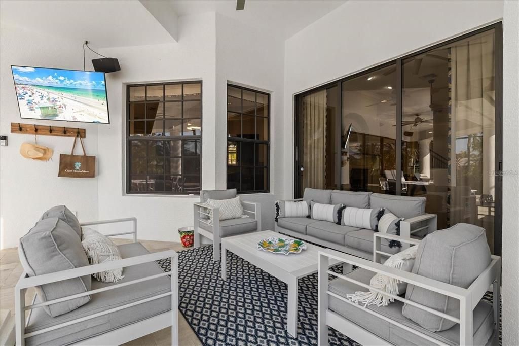 Exterior, Interior, Living room