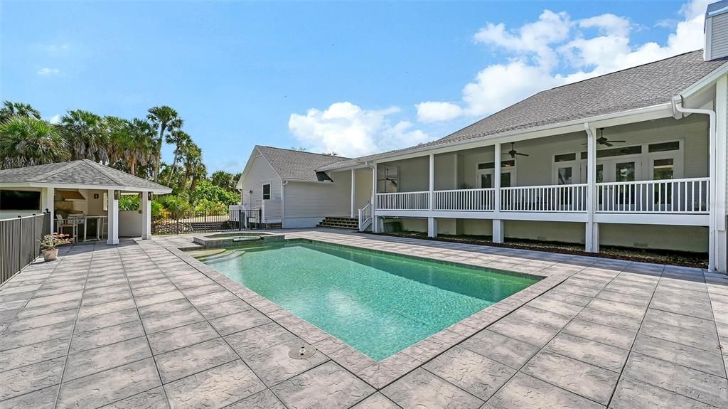 Exterior, Pool