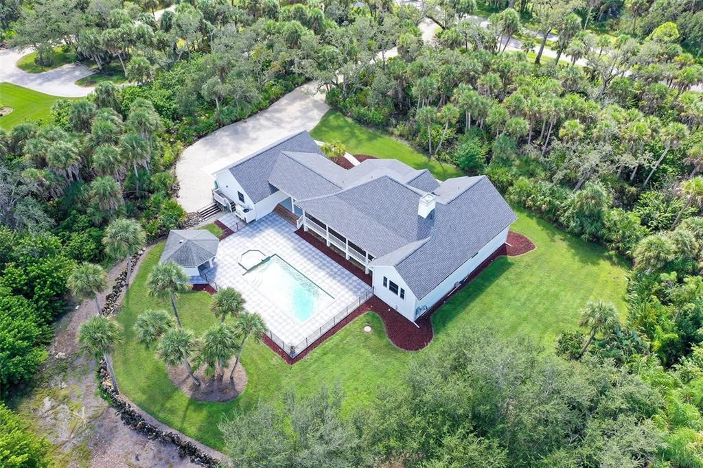 Exterior, Drone