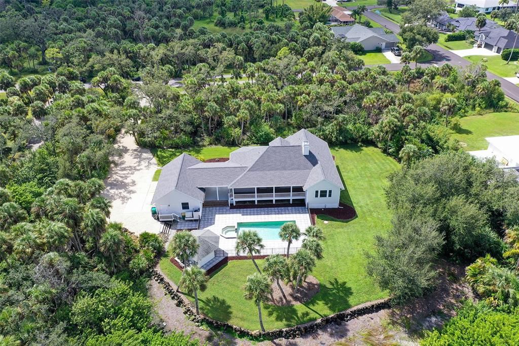 Exterior, Drone