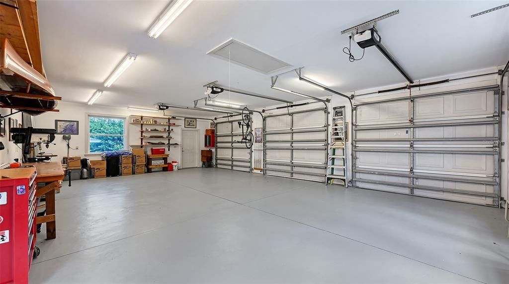Garage, Interior