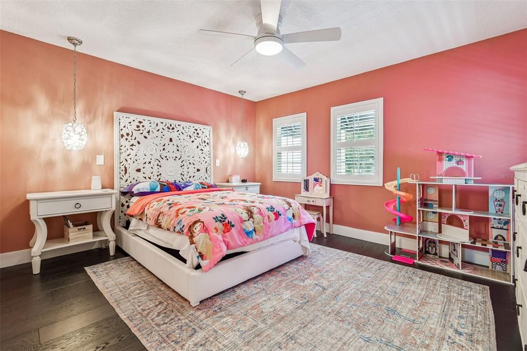 Bedroom, Interior, Pendant Lights, Wood Texture Flooring