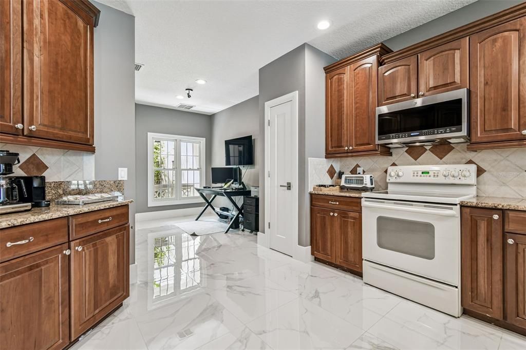 Interior, Kitchen, Marble, Recessed Lighting