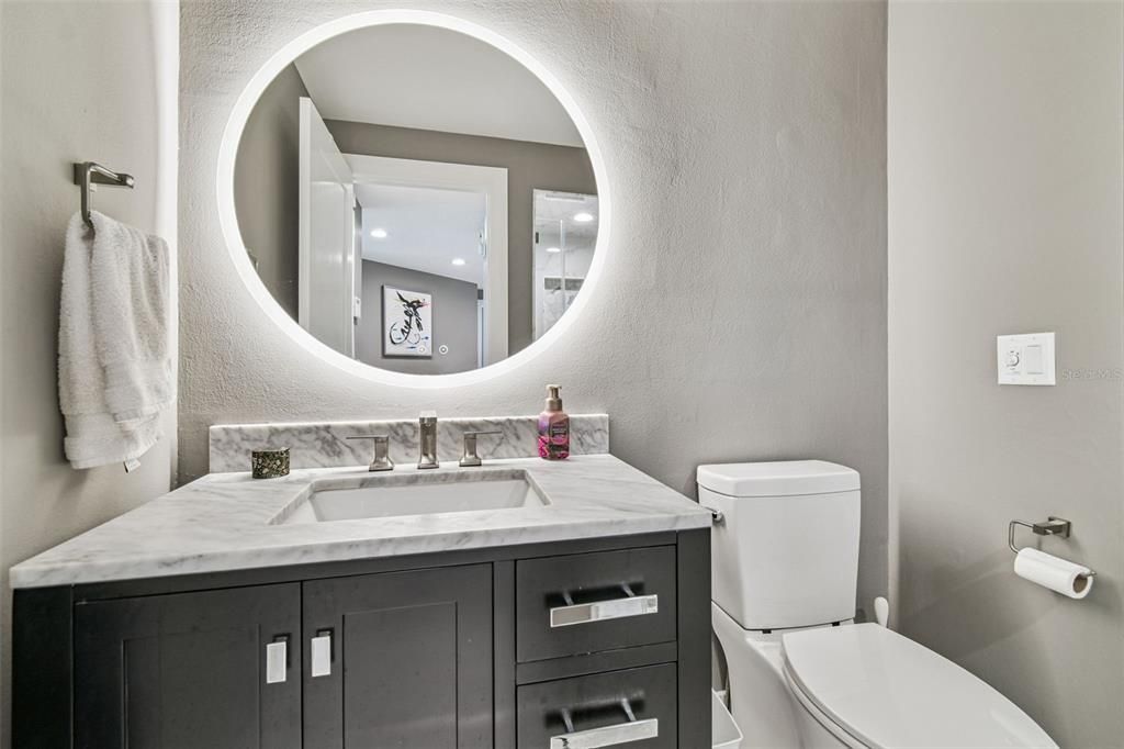 Bathroom, Interior, Recessed Lighting