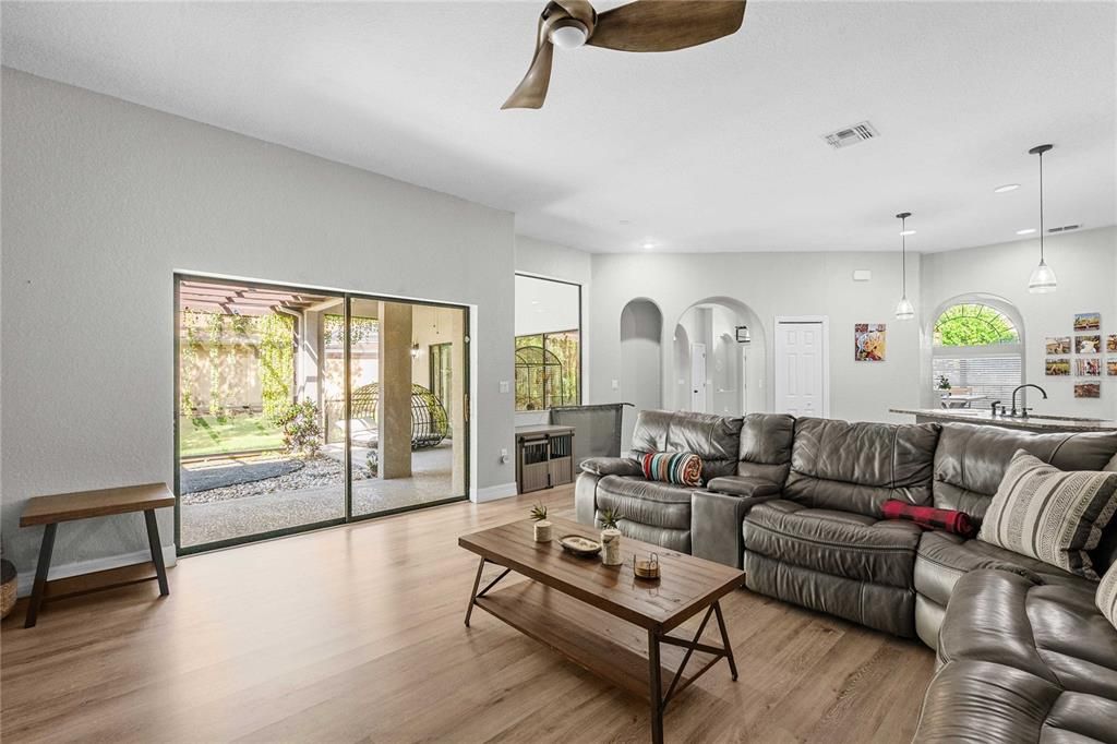 Interior, Living room, Pendant Lights, Recessed Lighting, Wood Texture Flooring