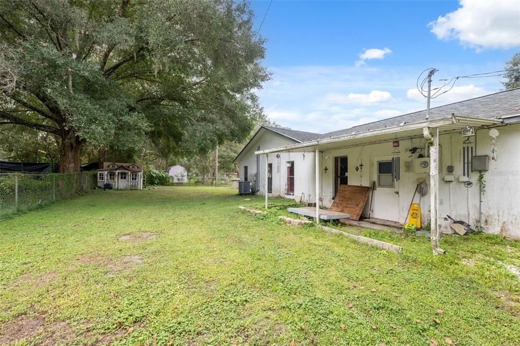 Backyard, Exterior