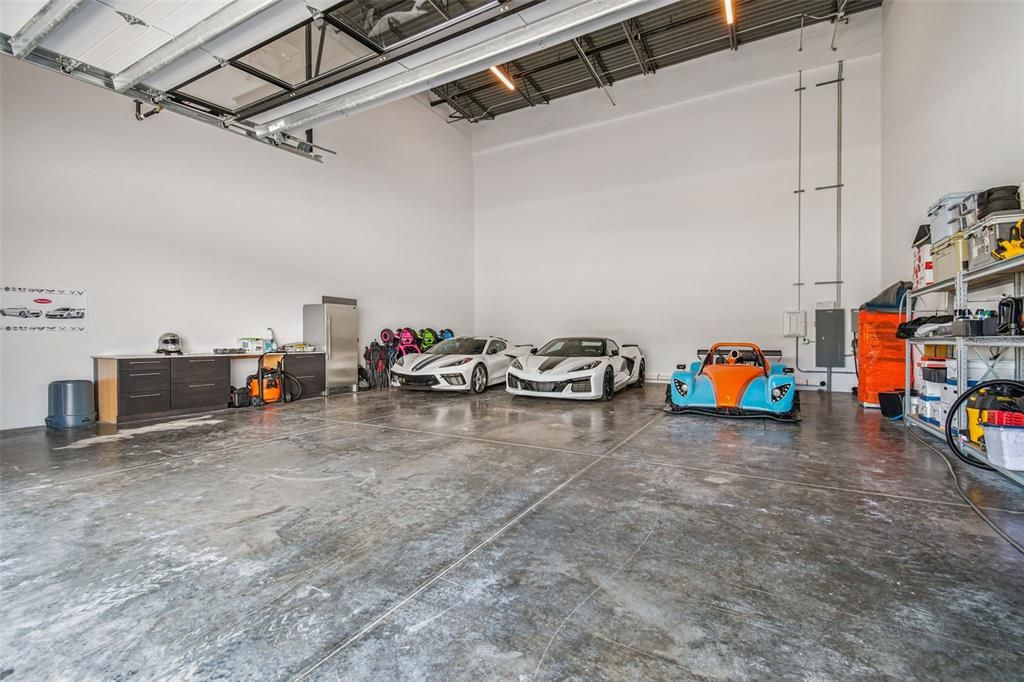 Garage, Interior