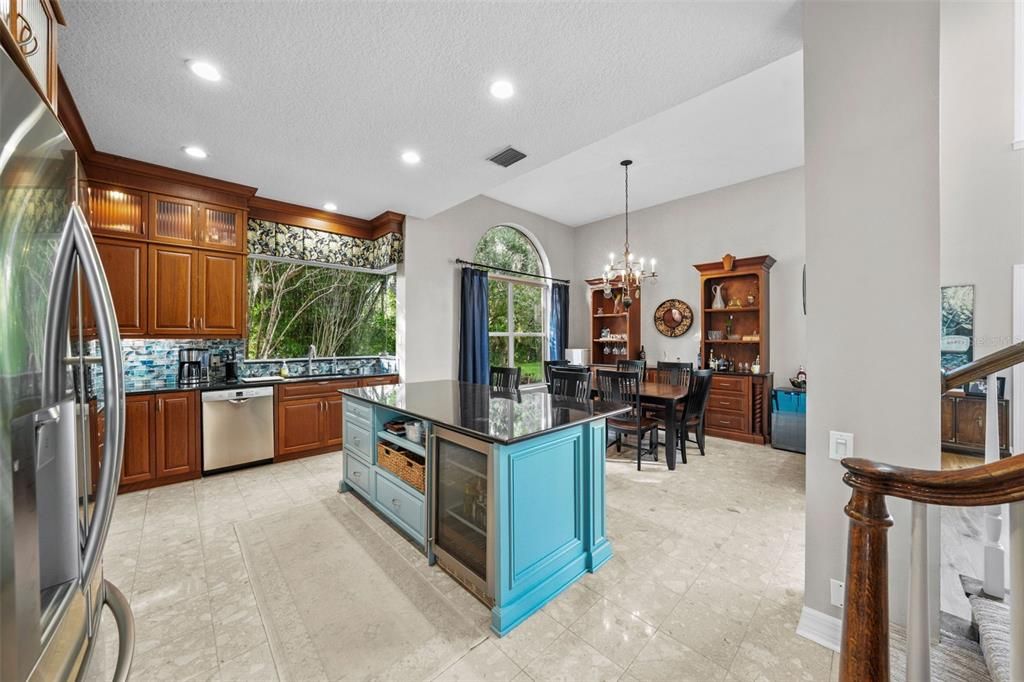 Chandelier, Dining room, Interior, Kitchen, Recessed Lighting, Stainless Steel Appliances