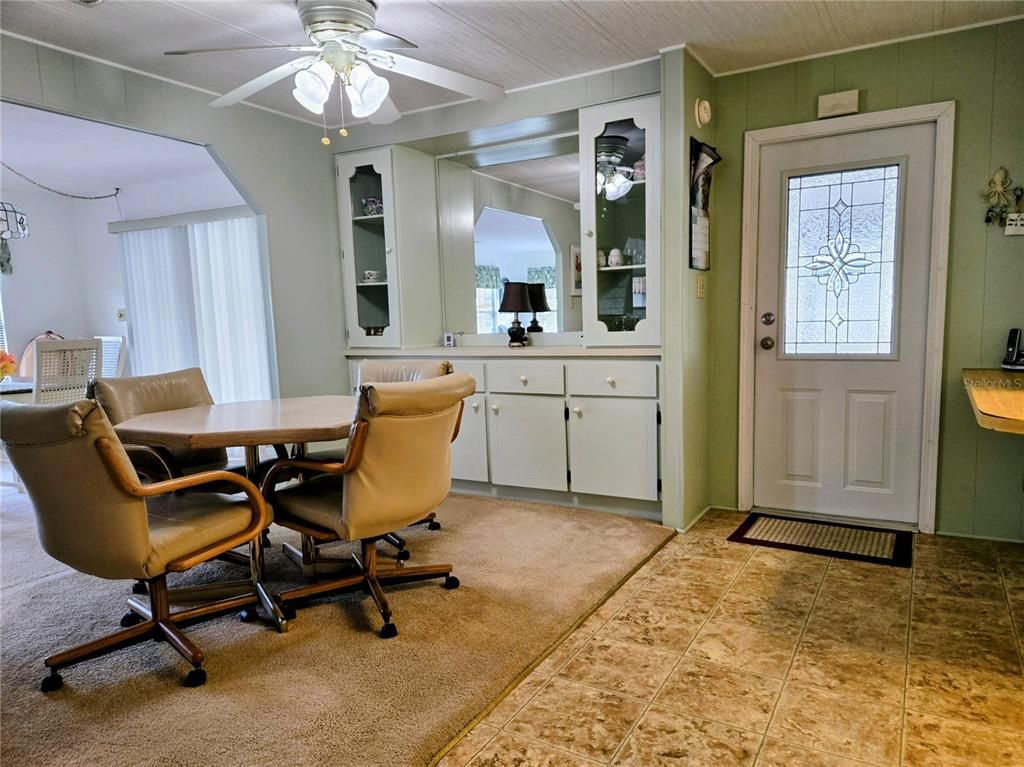Dining room, Interior