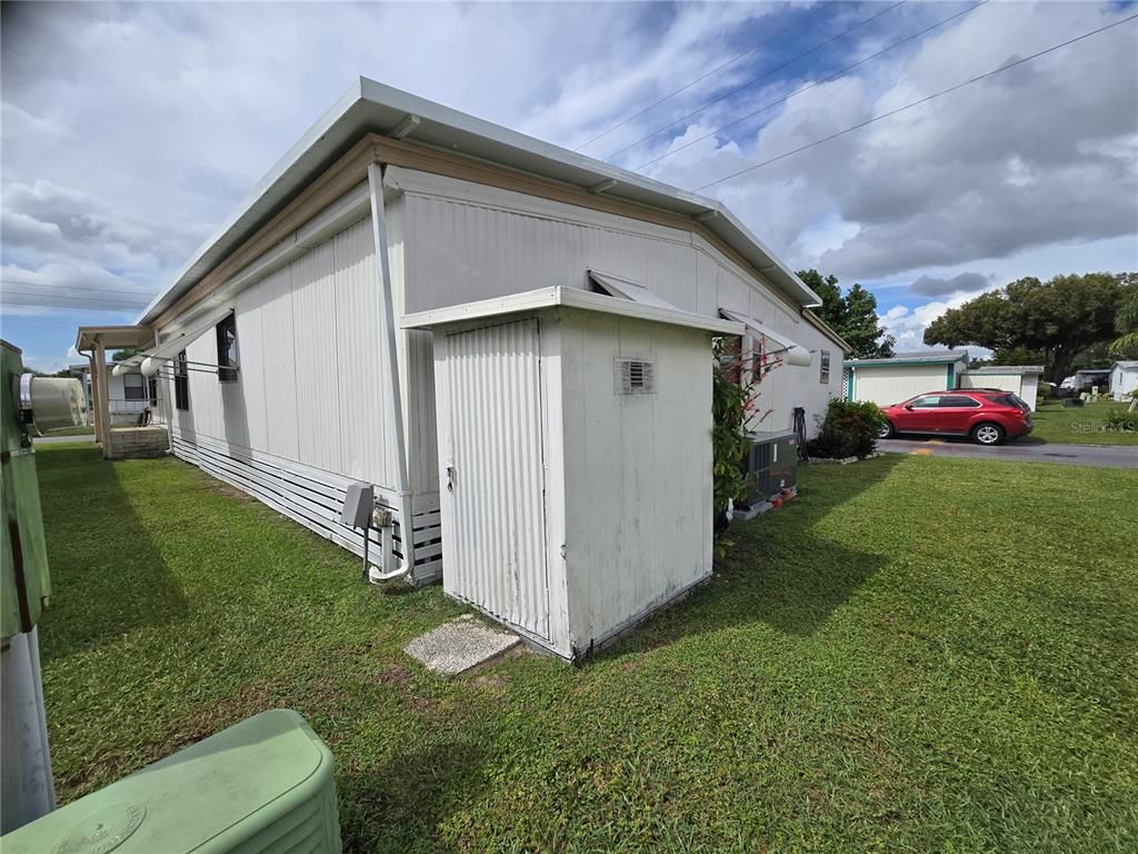 Backyard, Exterior