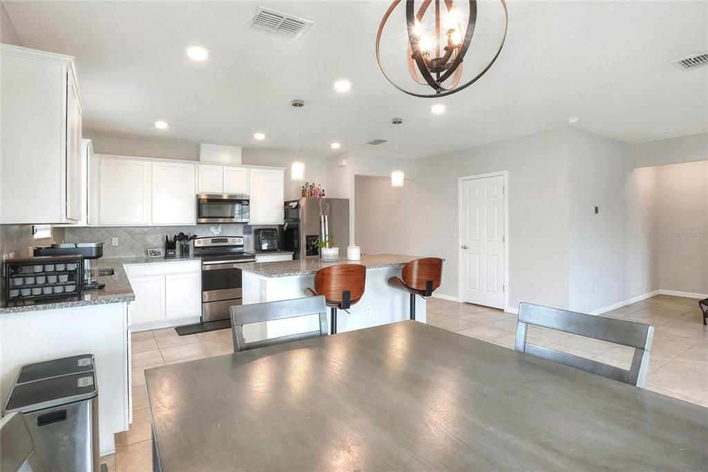 Dining room, Interior, Kitchen, Pendant Lights, Recessed Lighting, Stainless Steel Appliances